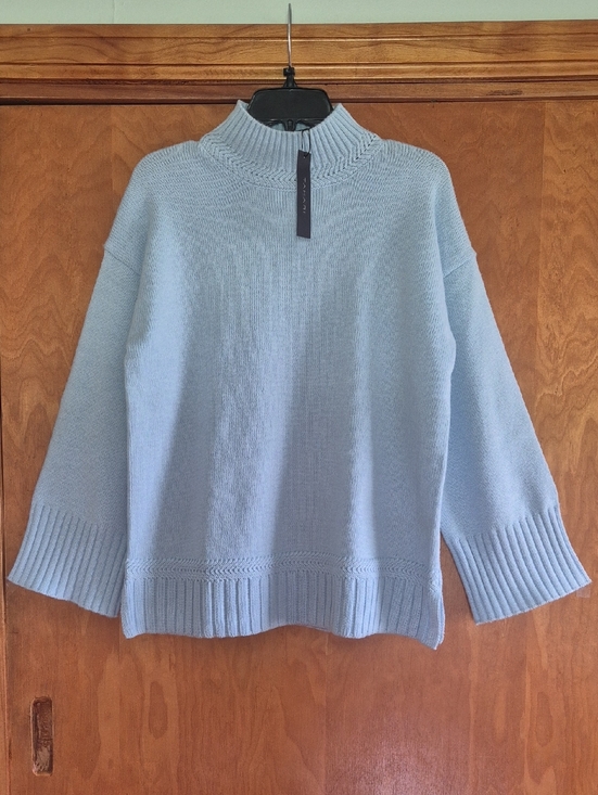Tahari Sweaters - Tahari Light Blue Mock Neck Knit Sweater, size S